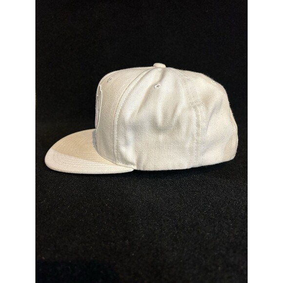 Milwaukee Bucks NBA  Mitchell & Ness Adjustable Snapback Hat/Cap White - Picture 7 of 12